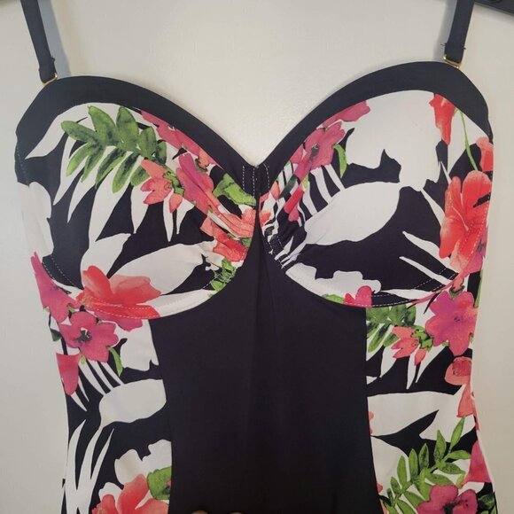 Tommy Bahama One Piece Tropical Built In Support Swimsuit - Picture 9 of 10